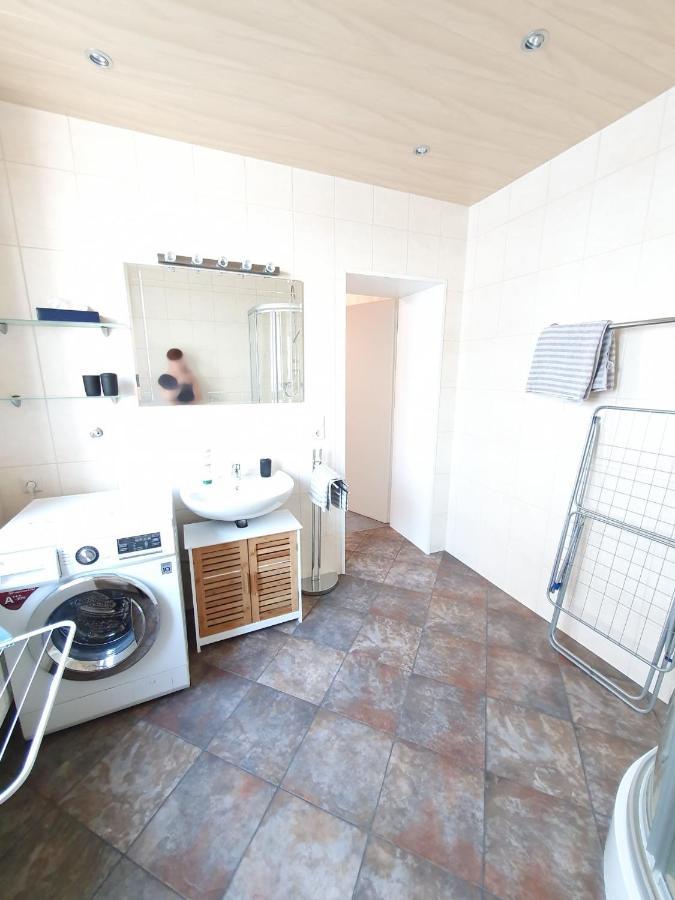 Gemuetliches Zimmer Mit Eigenem Bad Und Kueche Swisttal Esterno foto